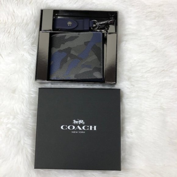 Coach Boxed Id Billfold Wallet Key Fob Set - Picture 2 of 4